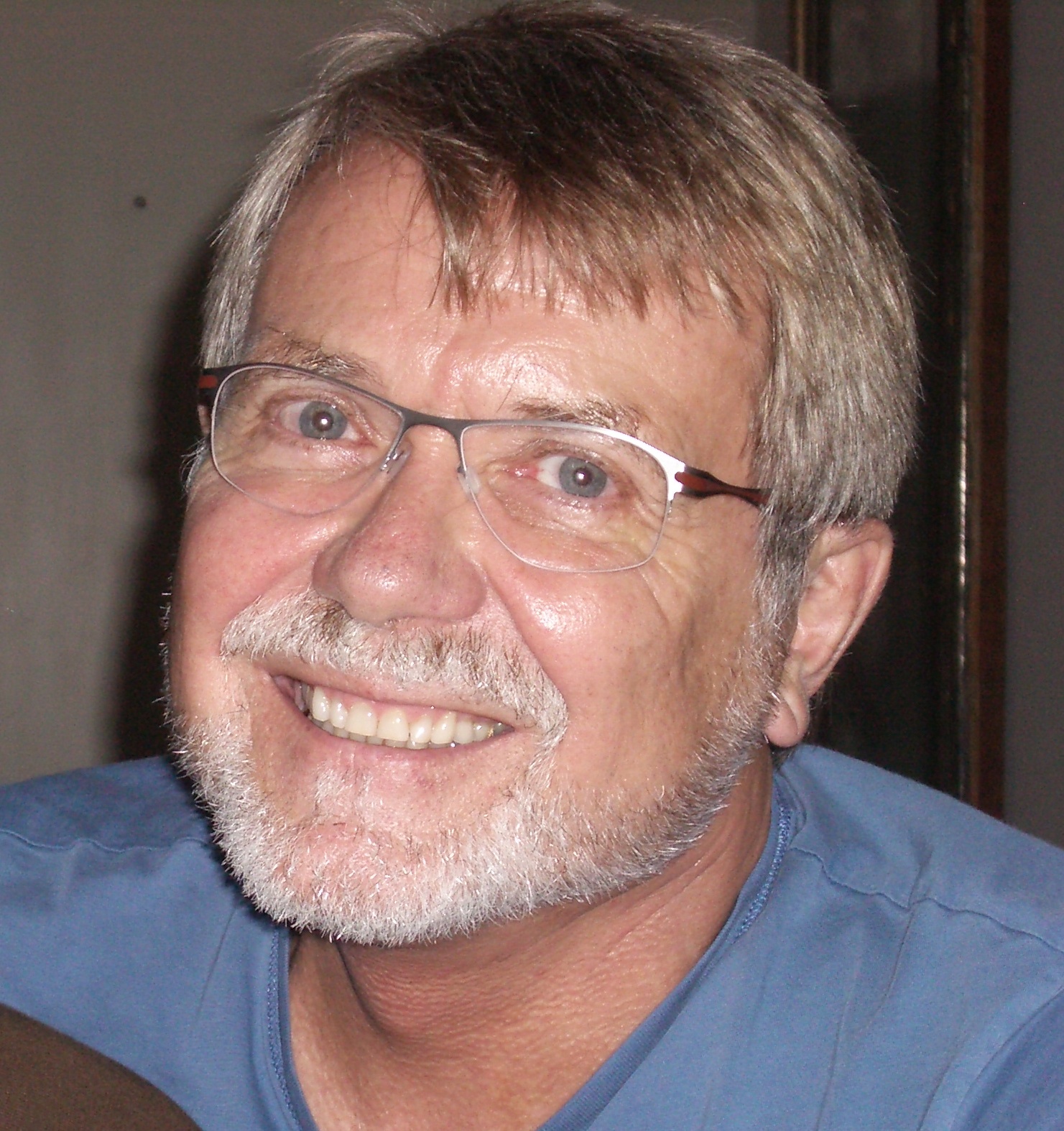 Thom Huebner (2013)